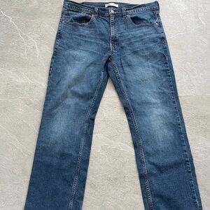 Levi’s Classic Relaxed Fit Blue Jeans 34x30